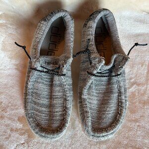 EUC hey Dude Wally Youth Stretch Yin Yang Loafer Youth 6